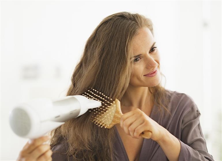Benefits Of Air Drying Hair: Guide To Healthy Hair At Home Without Heat Damage